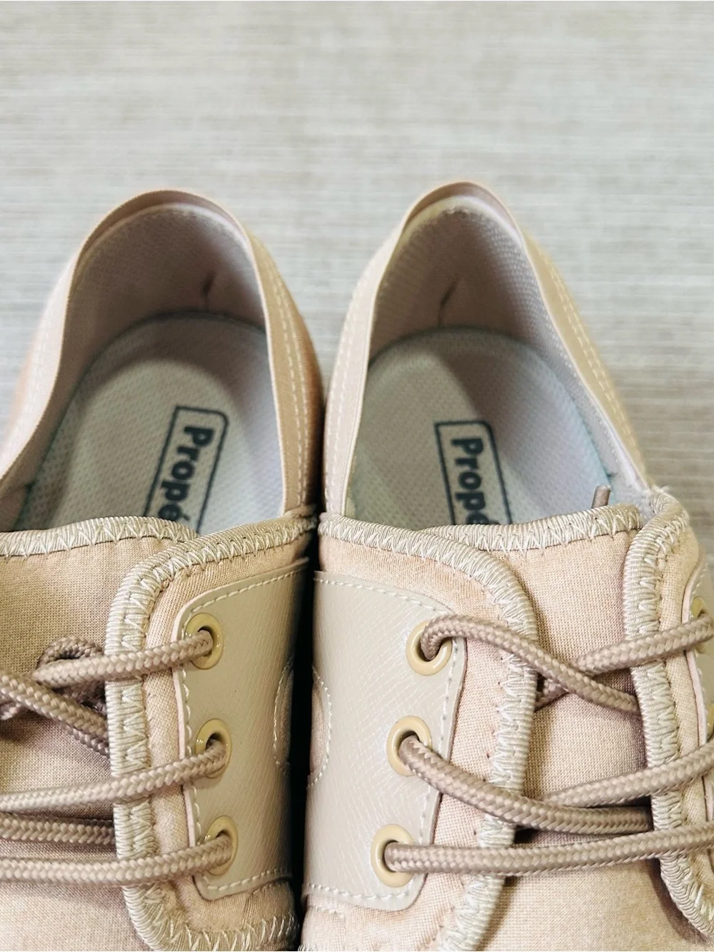 Propet Olanna Women's Diabetic Walking Shoe Sneakers, Beige, Lace Up, Sz 9 (4E)